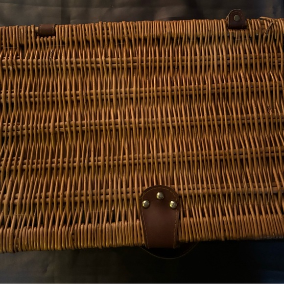 PICNIC BASKET - Picture 3 of 6